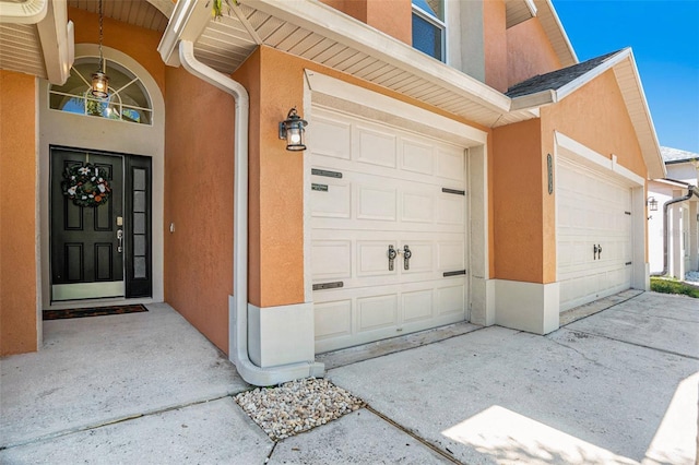 7116 Colonial Lake Dr, Riverview, FL 33578 - entrance to property with stucco siding and concrete driveway