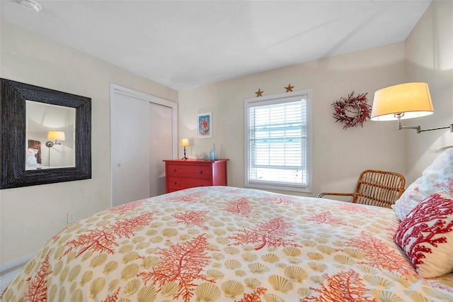 bedroom with a closet