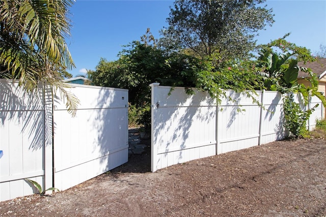 exterior space featuring fence