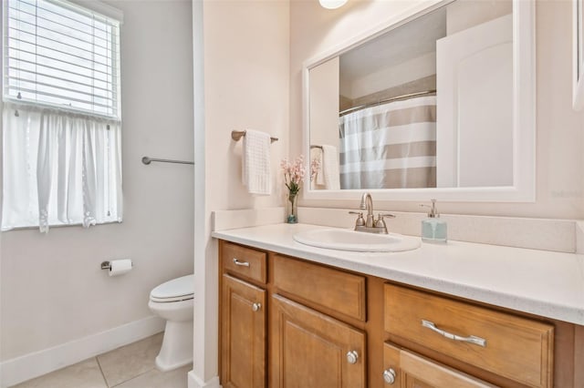 full bath featuring toilet, curtained shower, tile patterned flooring, baseboards, and vanity