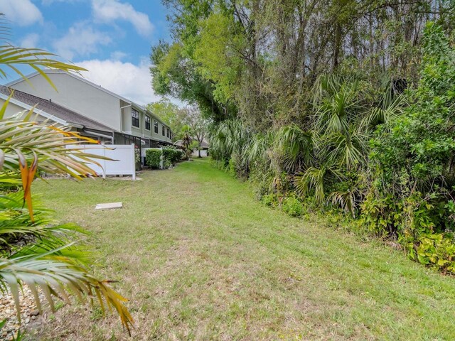 5100 Burchette Rd Unit 500, Tampa, FL 33647 - view of yard