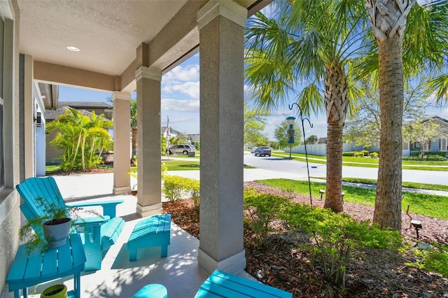 8100 Olive Brook Dr, Wesley Chapel, FL 33545 - photo 7