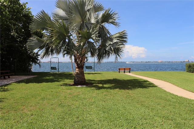 view of yard featuring a water view