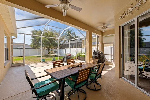 5123 Whispering Leaf Trl, Valrico, FL 33596 - sunroom featuring ceiling fan and outdoor dining area