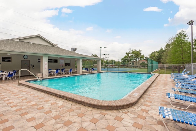 2991 Covewood Pl, Clearwater, FL 33761 - community pool with a patio area