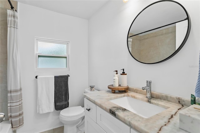 819 11th St N, Saint Petersburg, FL 33705 - full bathroom featuring vanity, shower / bath combination with curtain, and toilet