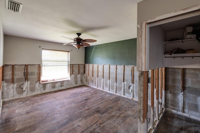 1591 N Dakota Ave NE, Saint Petersburg, FL 33703 - spare room featuring wood finished floors, ceiling fan, and visible vents