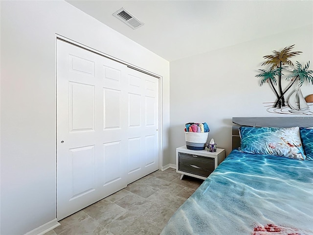 19029 US Highway 19 N Unit 27A, Clearwater, FL 33764 - bedroom with baseboards