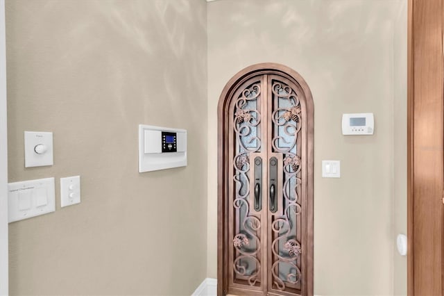 4404 Lake In The Woods Dr, Spring Hill, FL 34607 - detailed view of arched walkways