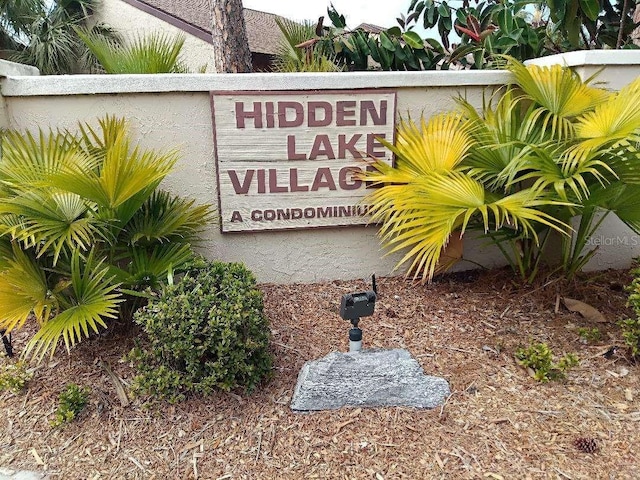 view of community / neighborhood sign