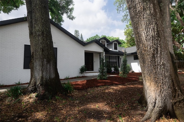 2715 Willow Oaks Dr, Valrico, FL 33594 - view of front of property featuring brick siding