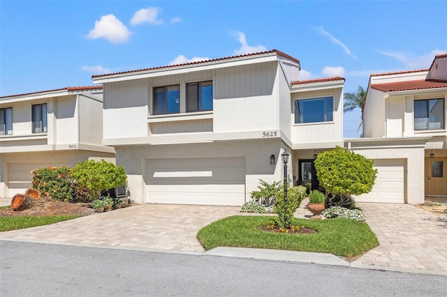 5625 Escondida Blvd S, Saint Petersburg, FL 33715 - photo 2