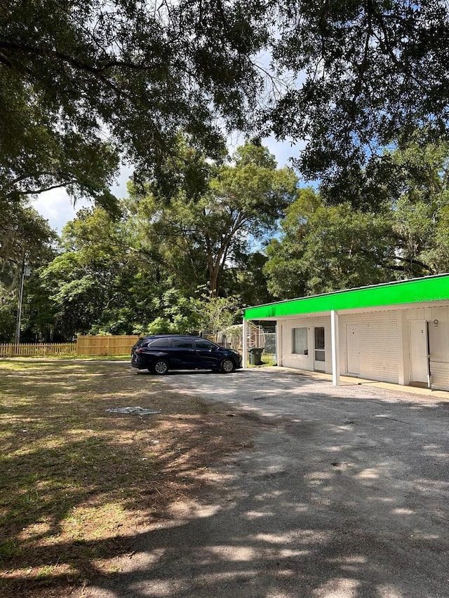 5562 S US-301, Bushnell, FL 33513 - view of parking / parking lot featuring fence
