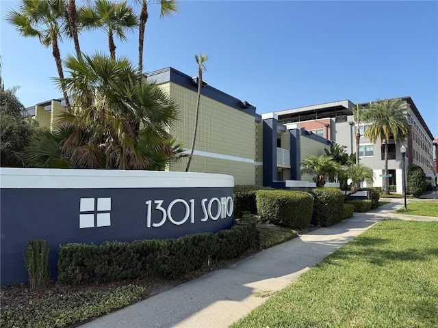 1301 S Howard Ave Unit B24, Tampa, FL 33606 - view of community / neighborhood sign