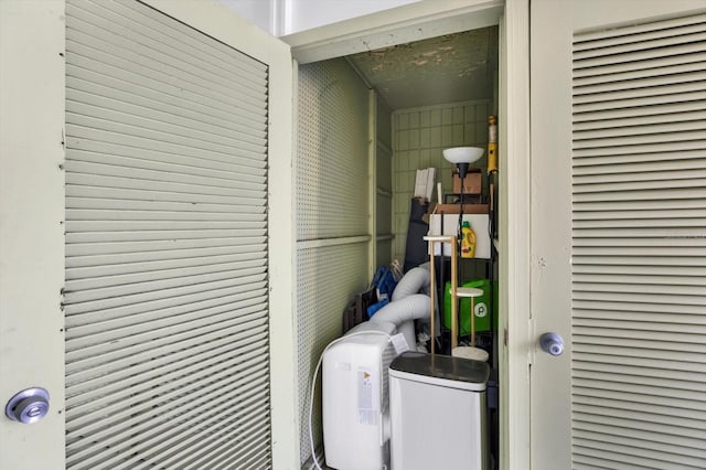 1301 S Howard Ave Unit B24, Tampa, FL 33606 - view of laundry area