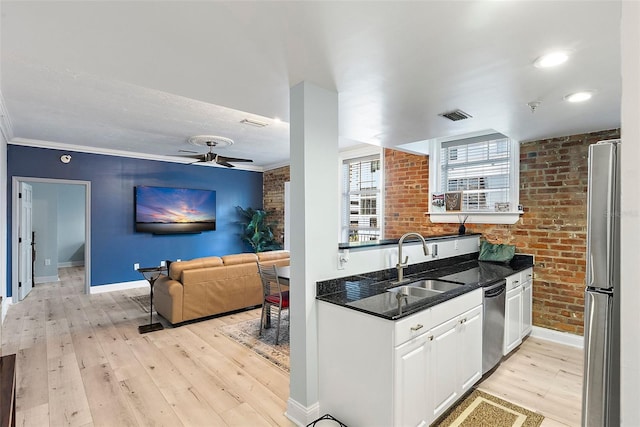 215 Central Ave Unit 4H, Saint Petersburg, FL 33701 - photo 2