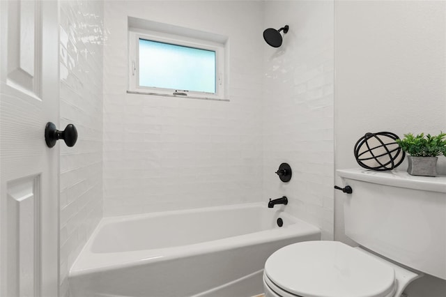 20315 Mid Ct, Lutz, FL 33558 - bathroom featuring toilet and shower / tub combination