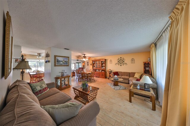 672 Allegheny Dr, Sun City Center, FL 33573 - photo 5