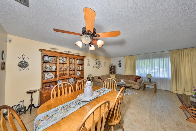 672 Allegheny Dr, Sun City Center, FL 33573 - photo 6