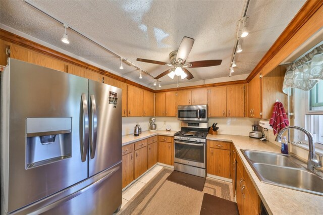 672 Allegheny Dr, Sun City Center, FL 33573 - photo 9