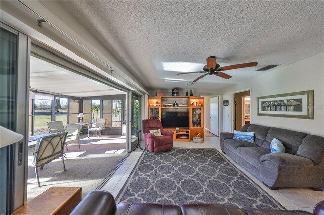 672 Allegheny Dr, Sun City Center, FL 33573 - photo 17