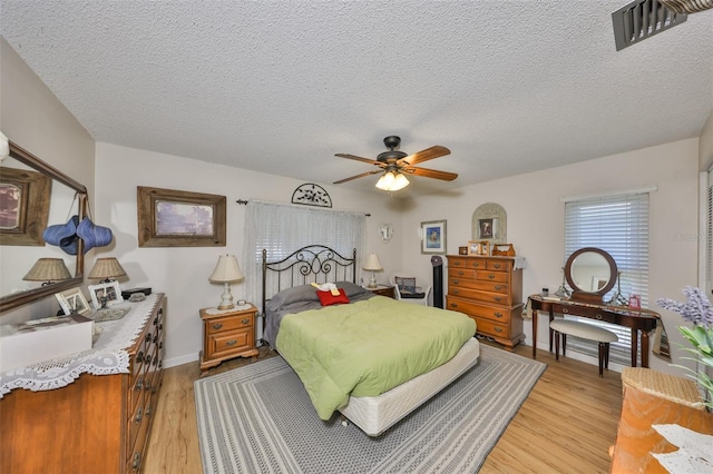 672 Allegheny Dr, Sun City Center, FL 33573 - photo 18