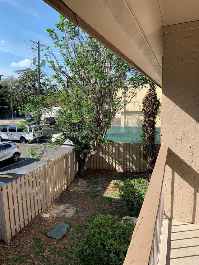 7526 Needle Leaf Pl Unit 30, Tampa, FL 33617 - view of yard featuring fence