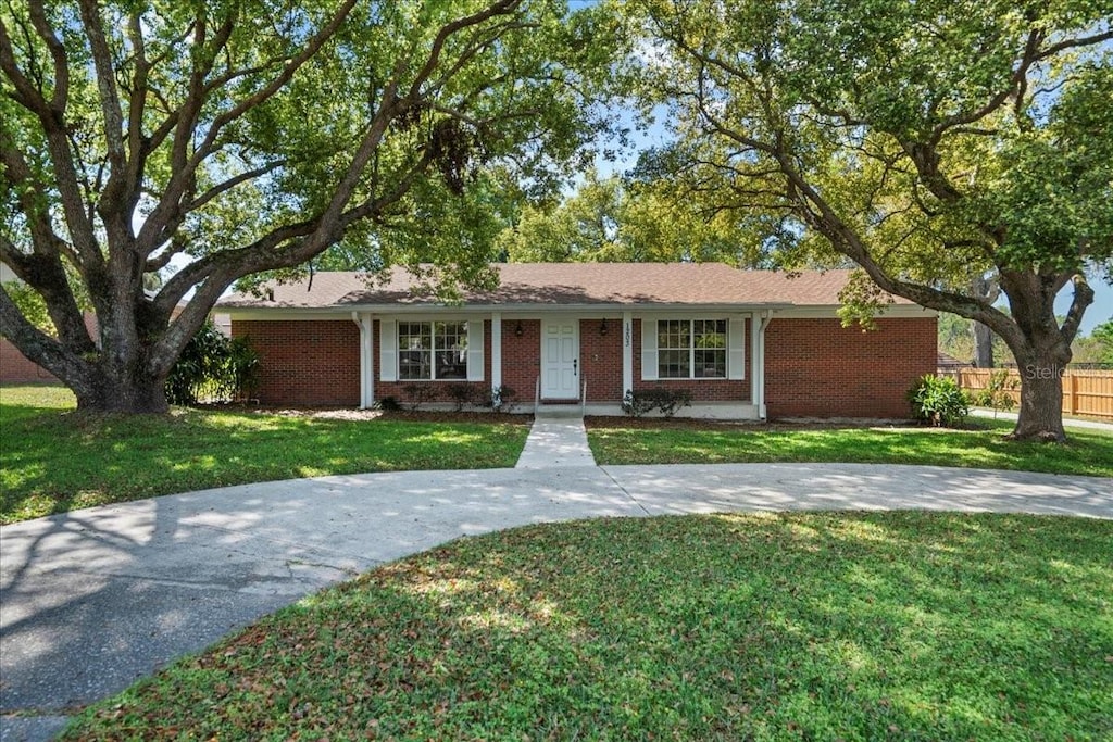 1203 Lake Miriam Dr, Lakeland, FL 33813 - photo 1