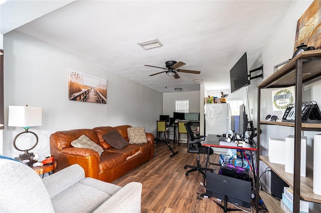 604 Mclennan St, Clearwater, FL 33756 - photo 2