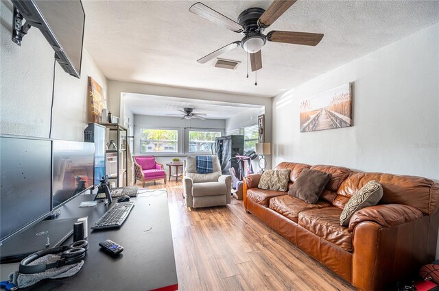 604 Mclennan St, Clearwater, FL 33756 - photo 3