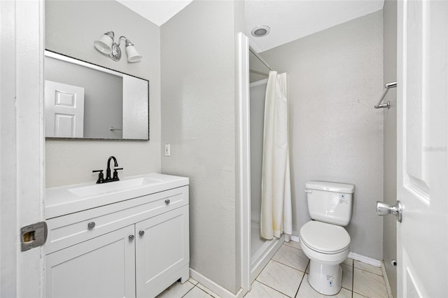 3310 W Swann Ave, Tampa, FL 33609 - bathroom with curtained shower, baseboards, toilet, and vanity