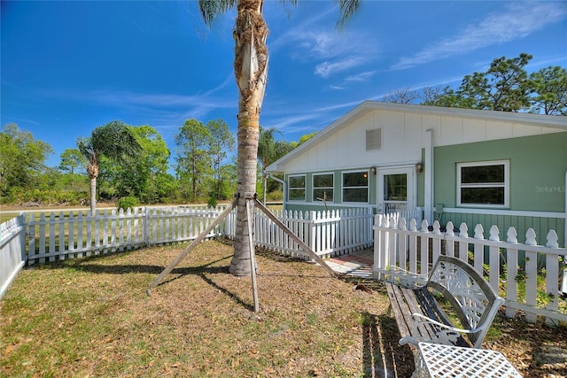 view of yard featuring a fenced backyard