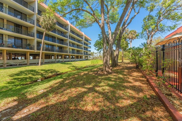 2700 Bayshore Blvd Unit 512, Dunedin, FL 34698 - view of yard