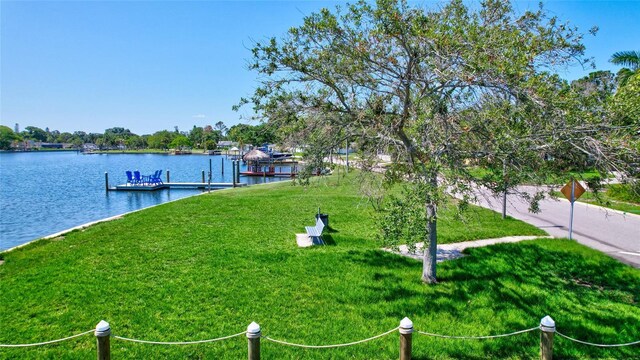 4005 S Sunrise Dr S, Saint Petersburg, FL 33705 - photo 5