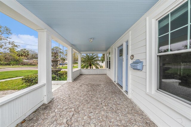 5426 Venetian Blvd NE, Saint Petersburg, FL 33703 - photo 6