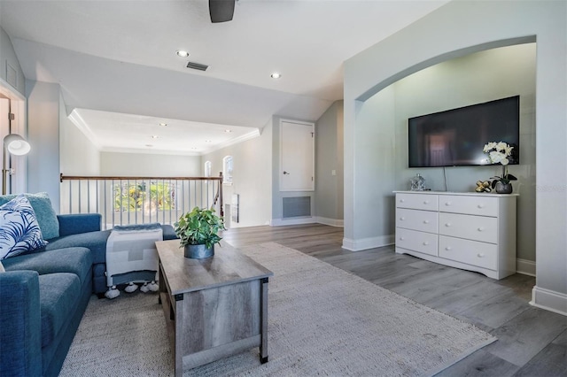 17927 Bahama Isle Cir, Tampa, FL 33647 - living room featuring recessed lighting, visible vents, wood finished floors, and baseboards