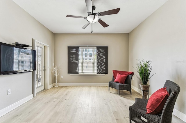 100 4th Ave S Unit 220, Saint Petersburg, FL 33701 - sitting room with wood finished floors and a ceiling fan