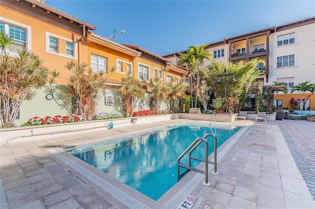 100 4th Ave S Unit 220, Saint Petersburg, FL 33701 - view of community pool