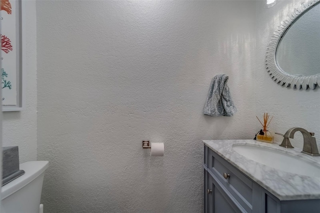2700 Bayshore Blvd Unit 588, Dunedin, FL 34698 - bathroom with toilet and vanity
