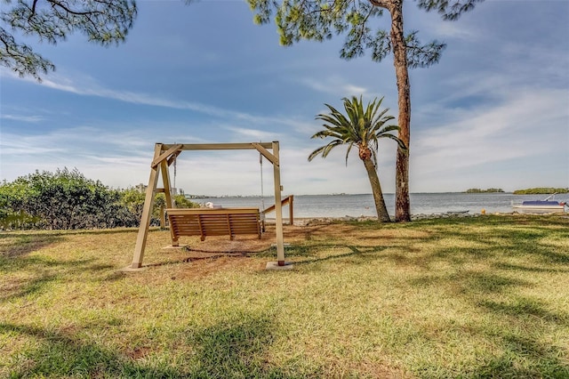2700 Bayshore Blvd Unit 588, Dunedin, FL 34698 - view of green lawn featuring a water view