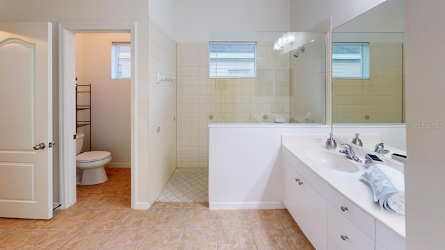 11822 Crawford Parrish Ln, Parrish, FL 34219 - full bathroom with plenty of natural light, a walk in shower, and toilet