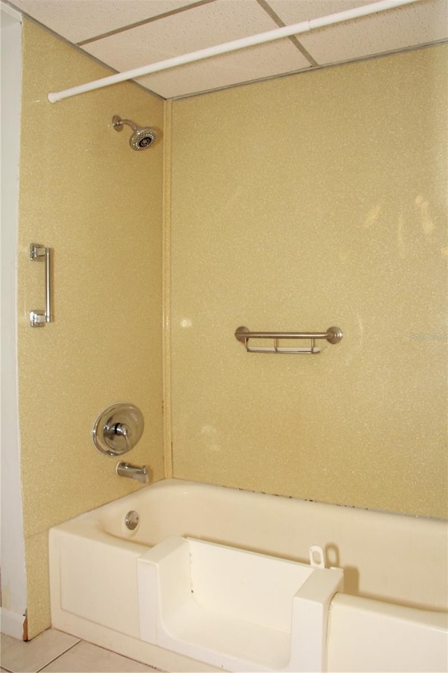19029 US Highway 19 N Unit 2-12, Clearwater, FL 33764 - full bath featuring tub / shower combination and tile patterned flooring
