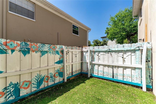 408 S Arrawana Ave Unit B4, Tampa, FL 33609 - view of yard with fence