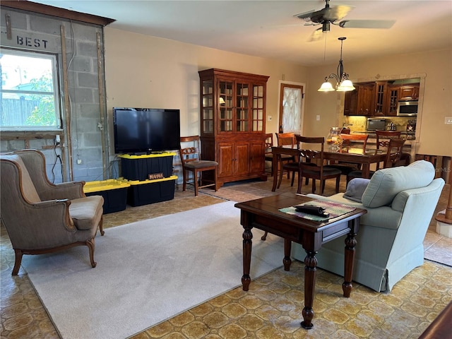 3316 S Shamrock Rd, Tampa, FL 33629 - living room with a ceiling fan