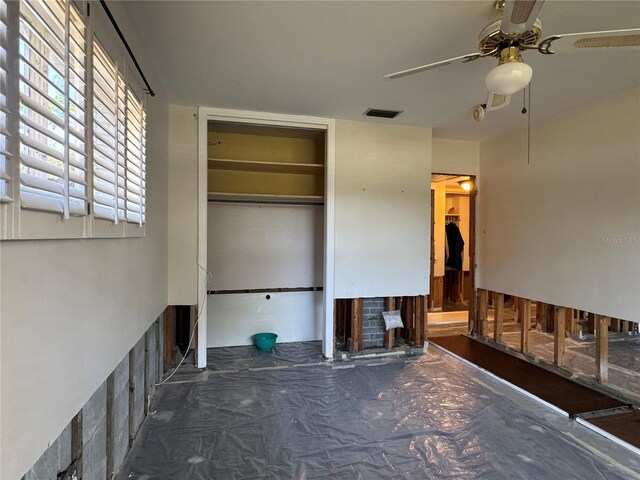 3316 S Shamrock Rd, Tampa, FL 33629 - unfurnished bedroom with a closet and ceiling fan