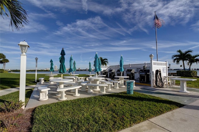 895 S Gulfview Blvd Unit 309, Clearwater Beach, FL 33767 - view of home's community with a lawn