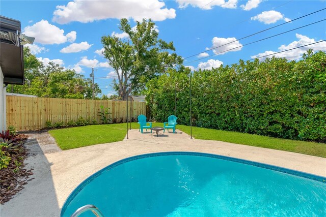 11361 88th Ave, Seminole, FL 33772 - view of swimming pool with a patio