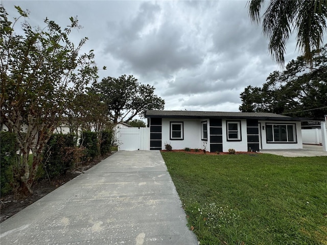 7608 Lakeside Blvd, Tampa, FL 33614 - photo 1