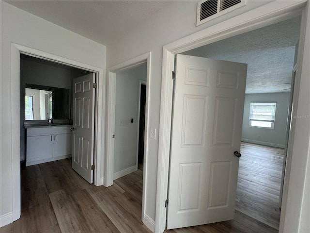7608 Lakeside Blvd, Tampa, FL 33614 - photo 29