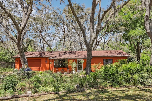 view of front of house with a garage